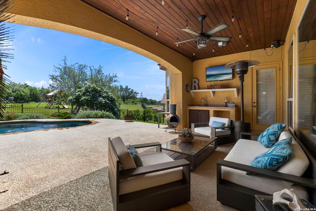 322 SANTA DOMINGO, Helotes, TX 78023