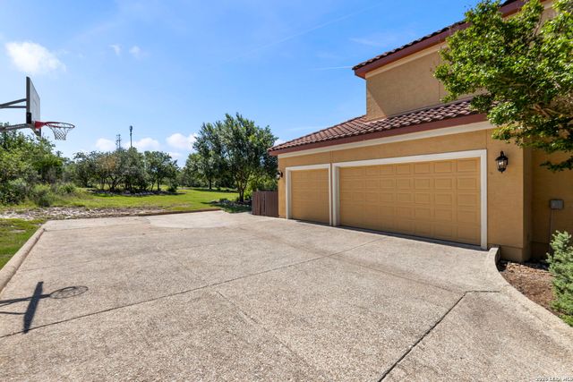 322 SANTA DOMINGO, Helotes, TX 78023