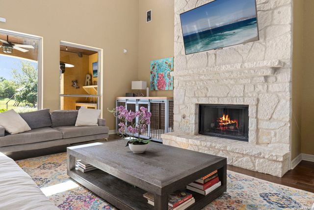 322 SANTA DOMINGO, Helotes, TX 78023