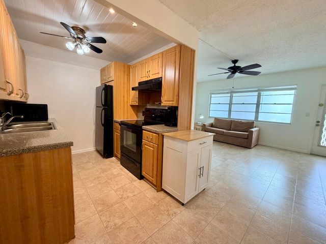 2090 Newport S 2090, Deerfield Beach, FL 33442