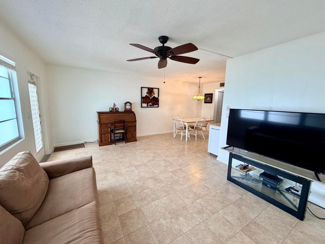 2090 Newport S 2090, Deerfield Beach, FL 33442