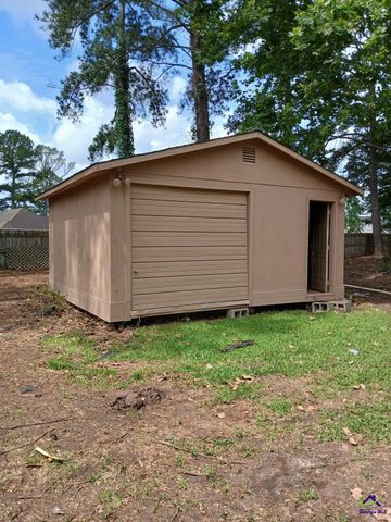110 Caravelle Court, Byron, GA 31008