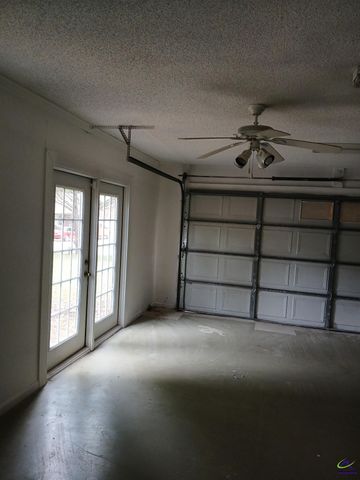 110 Caravelle Court, Byron, GA 31008