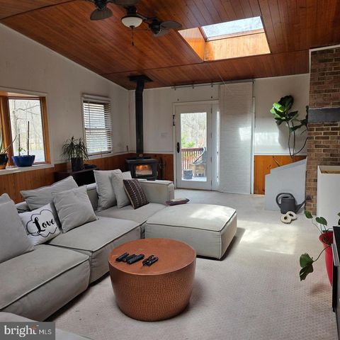1113 E PATUXENT DR, La Plata, MD 20646