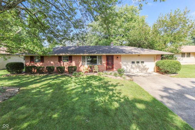 650 Lindenwood Drive, Greenwood, IN 46142