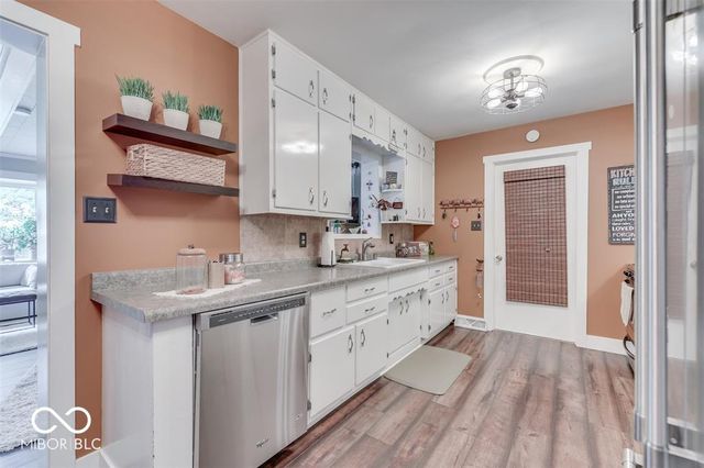 650 Lindenwood Drive, Greenwood, IN 46142