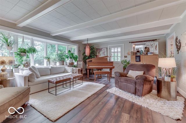 650 Lindenwood Drive, Greenwood, IN 46142