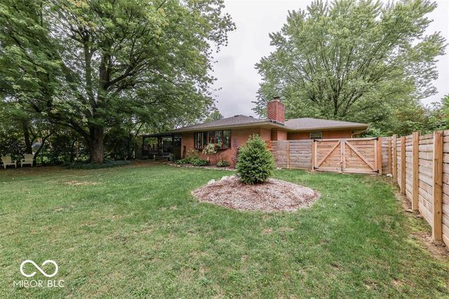 650 Lindenwood Drive, Greenwood, IN 46142