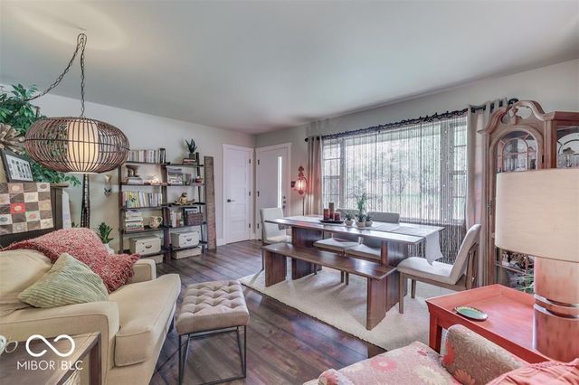 650 Lindenwood Drive, Greenwood, IN 46142