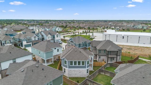 10011 Nectar Path, Iowa Colony, TX 77583