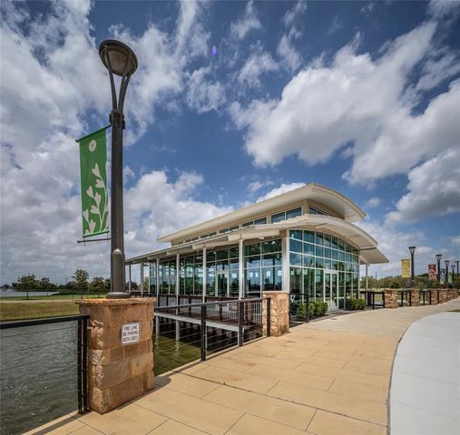 10011 Nectar Path, Iowa Colony, TX 77583
