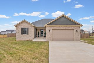 623 North Ridge Dr, Hopkinsville, KY 42240