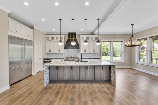 301 Serendipity Ln, Cranberry Twp, PA 16066