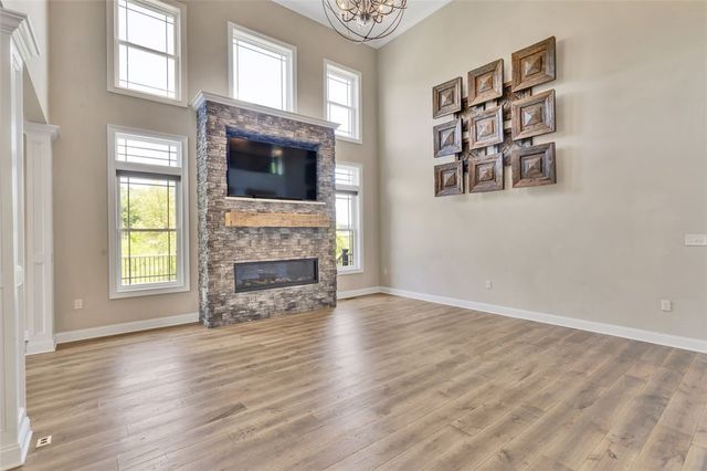 301 Serendipity Ln, Cranberry Twp, PA 16066