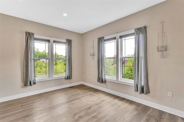 301 Serendipity Ln, Cranberry Twp, PA 16066