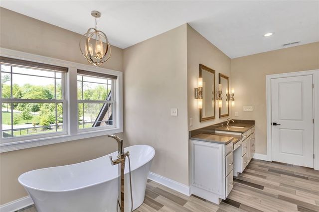 301 Serendipity Ln, Cranberry Twp, PA 16066