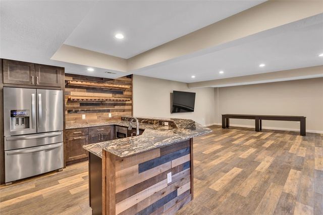301 Serendipity Ln, Cranberry Twp, PA 16066