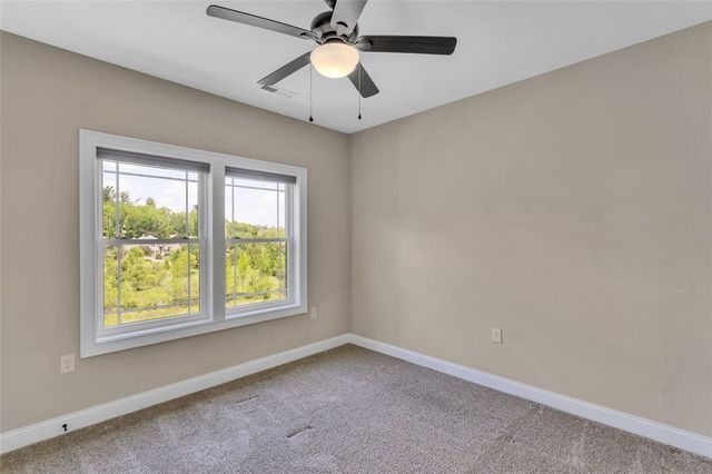 301 Serendipity Ln, Cranberry Twp, PA 16066