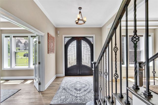 301 Serendipity Ln, Cranberry Twp, PA 16066