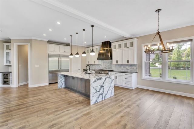 301 Serendipity Ln, Cranberry Twp, PA 16066