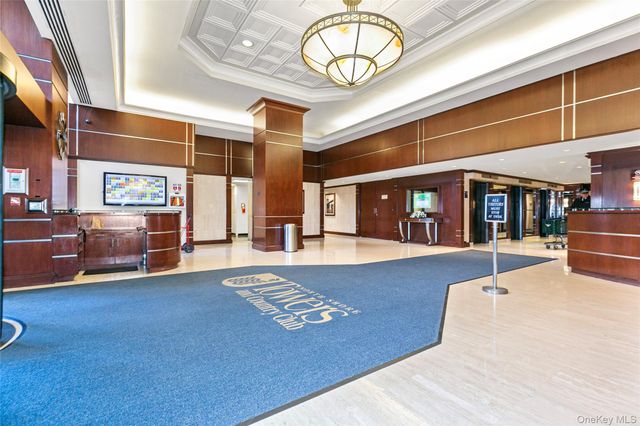 269-10 GRAND CENTRAL Parkway 21-E, Floral Park, NY 11005