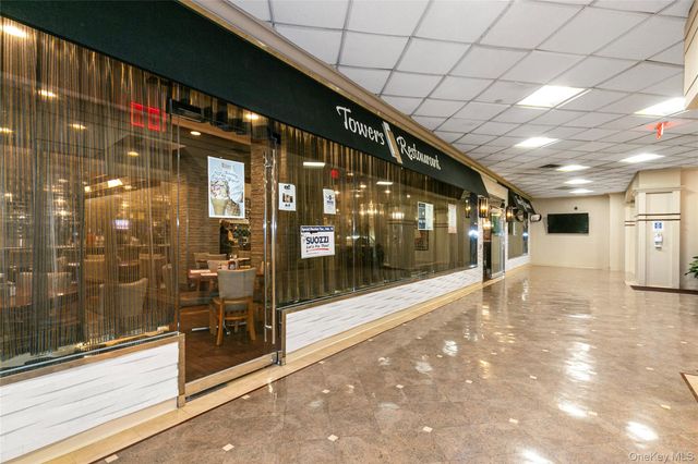 269-10 GRAND CENTRAL Parkway 21-E, Floral Park, NY 11005