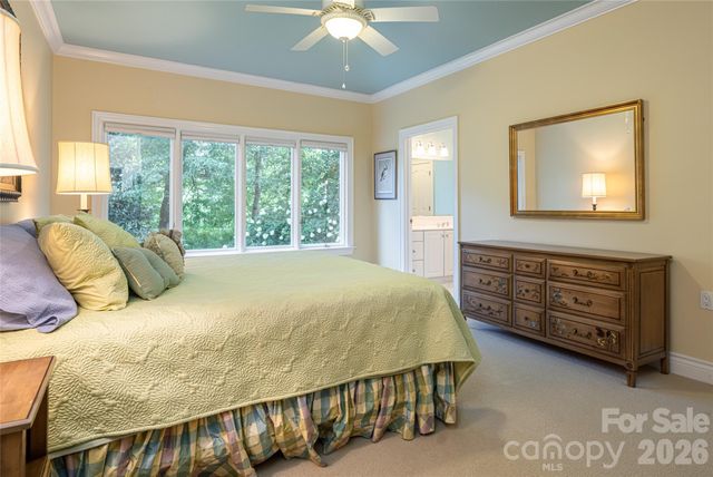 8 Clovelly Way, Asheville, NC 28803