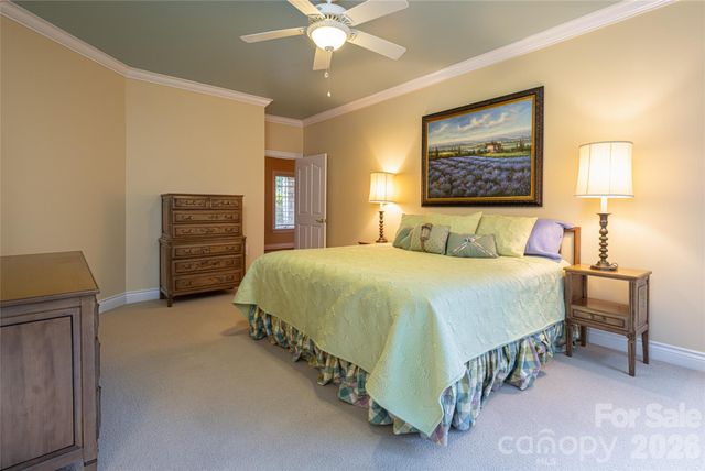 8 Clovelly Way, Asheville, NC 28803