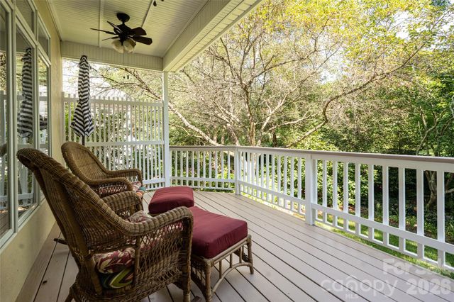 8 Clovelly Way, Asheville, NC 28803