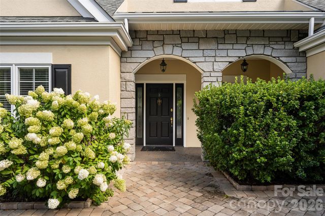 8 Clovelly Way, Asheville, NC 28803