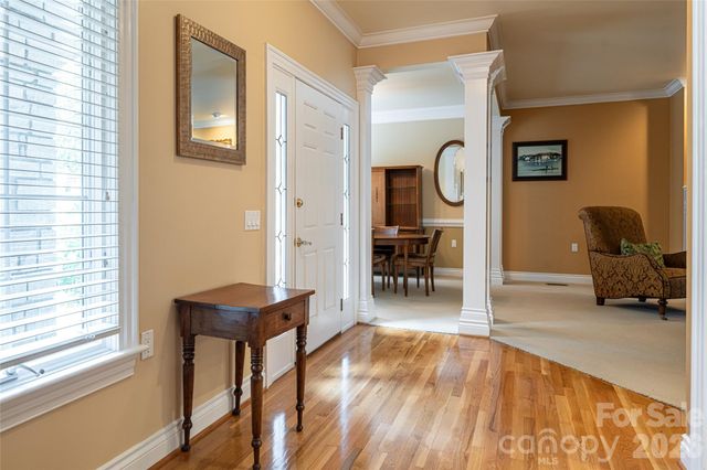8 Clovelly Way, Asheville, NC 28803