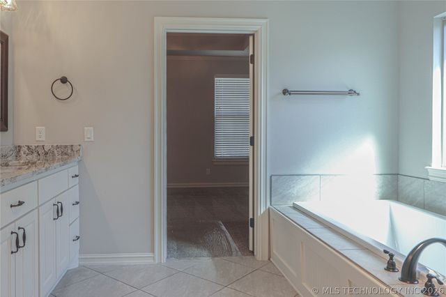 1335 E Teresa Avenue, Sapulpa, OK 74066