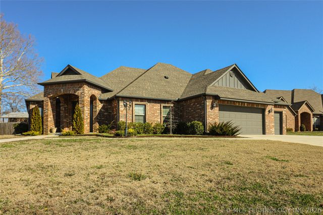 1335 E Teresa Avenue, Sapulpa, OK 74066