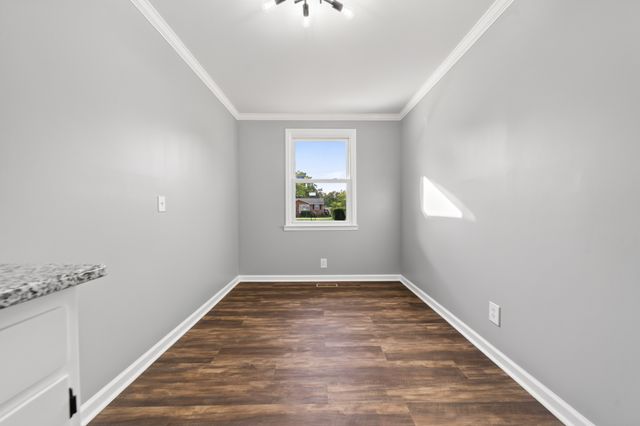 111 Hiller Dr, Old Hickory, TN 37138