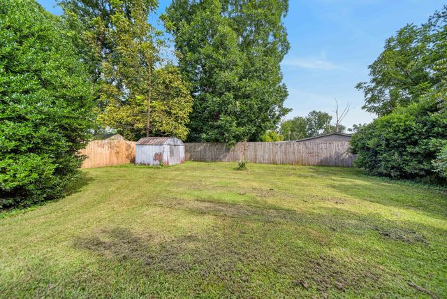 111 Hiller Dr, Old Hickory, TN 37138