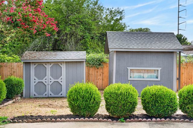 111 Hiller Dr, Old Hickory, TN 37138