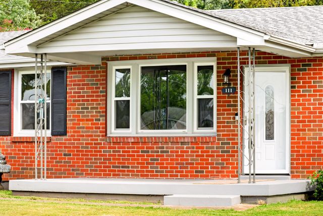 111 Hiller Dr, Old Hickory, TN 37138