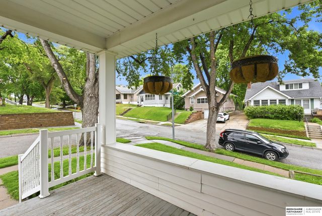 4402 Barker Avenue, Omaha, NE 68105
