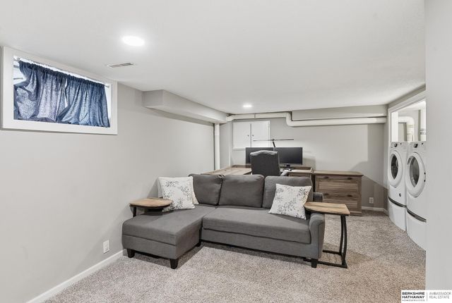 4402 Barker Avenue, Omaha, NE 68105
