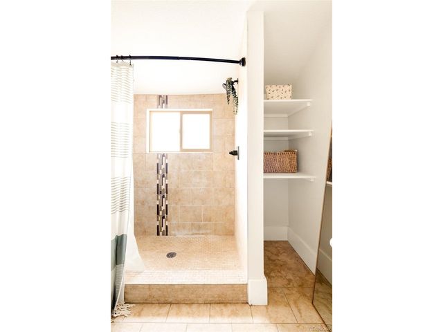 3253 N Columbine St, Denver, CO 80205