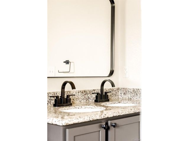 3253 N Columbine St, Denver, CO 80205