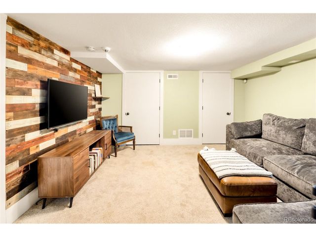 3253 N Columbine St, Denver, CO 80205