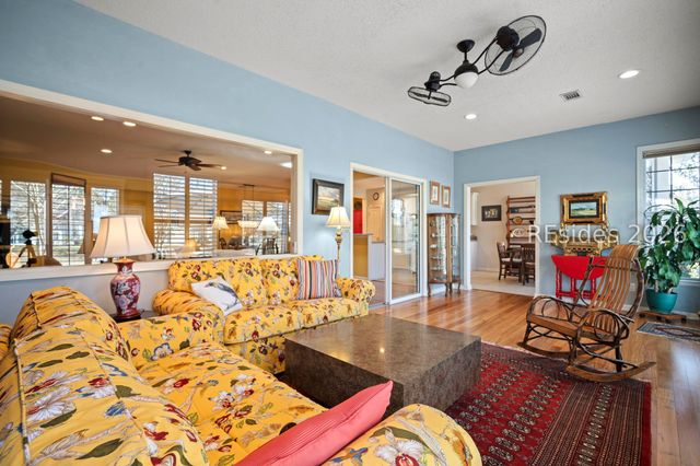 31 Willow Brook Dr, Bluffton, SC 29909