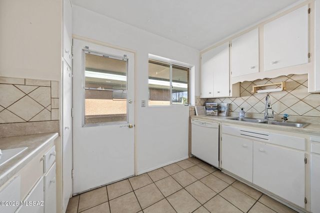 3008 E 6th Street D15, Tucson, AZ 85716