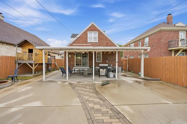 3318 S 13th STREET, Milwaukee, WI 53215