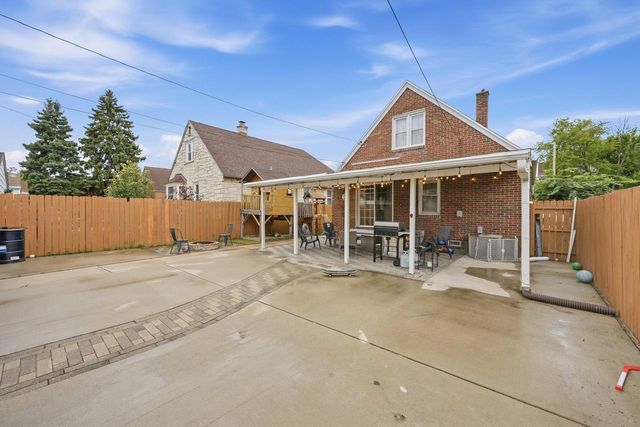 3318 S 13th STREET, Milwaukee, WI 53215