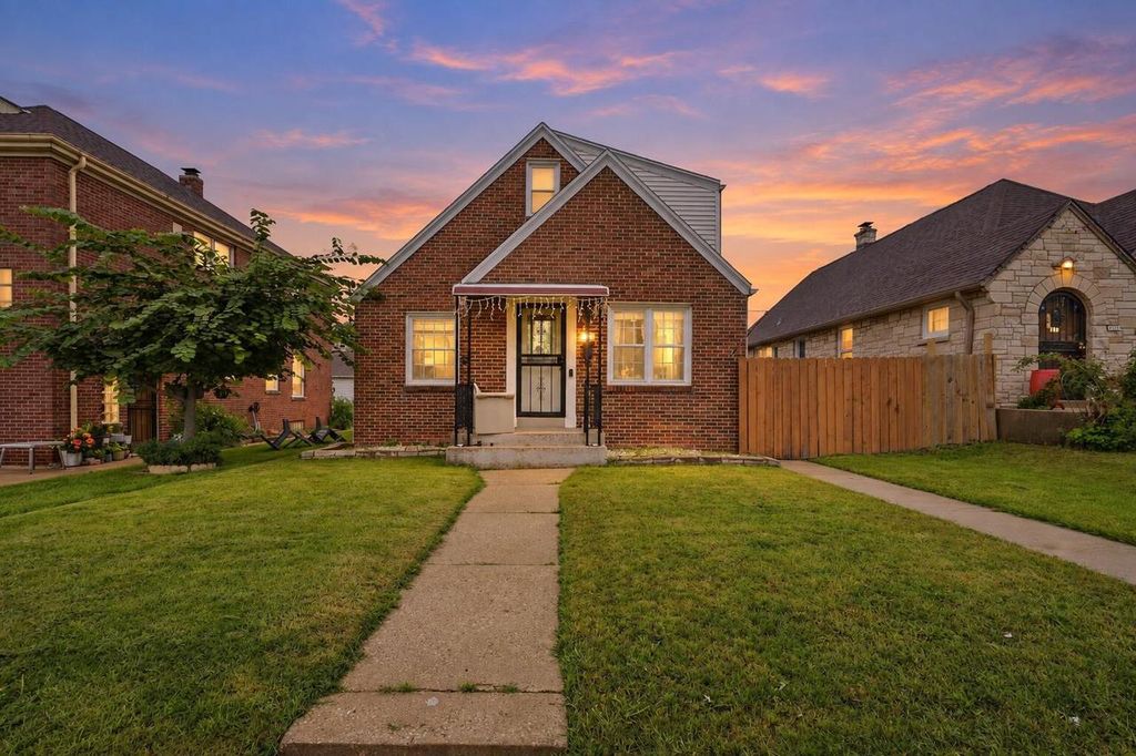 3318 S 13th STREET, Milwaukee, WI 53215