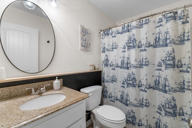 216 Williamsburg Cir, Tullahoma, TN 37388