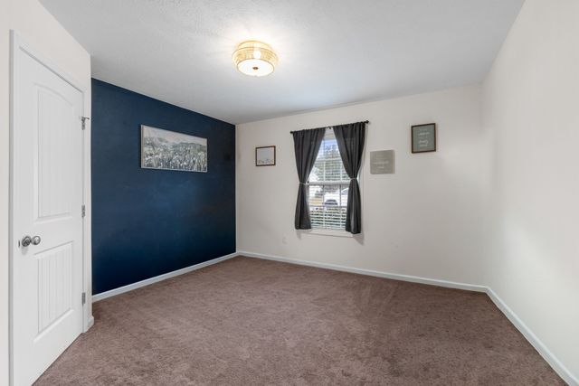 216 Williamsburg Cir, Tullahoma, TN 37388