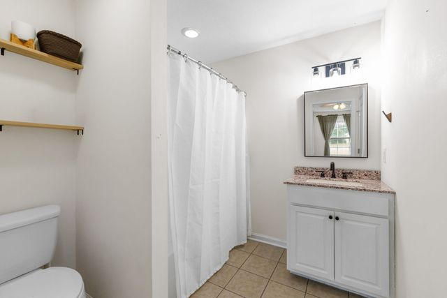 216 Williamsburg Cir, Tullahoma, TN 37388